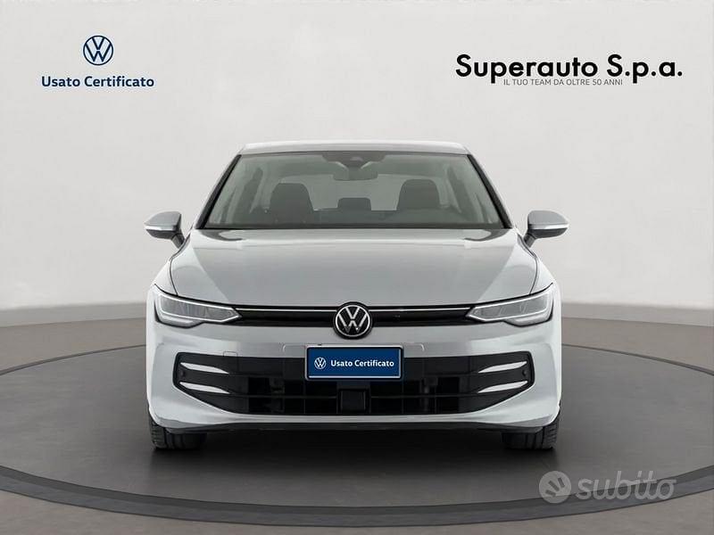 Volkswagen Golf 2025 photo 2