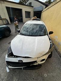 Mazda 2 Hybrid Exclusive-Line incidentata