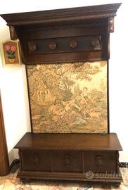 Cassapanxa con arazzo