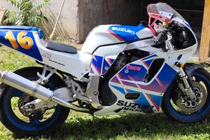 Suzuki gsx r 750