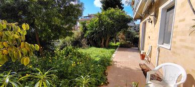 170 mq Terrazza Giardino Garage zona Tivoli