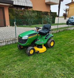 trattorino tagliaerba John Deere 2022