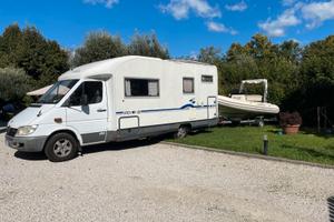 Camper e gommone