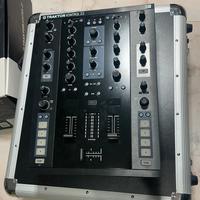 NATIVE INSTRUMENTS Traktor Kontrol Z2