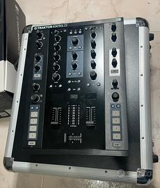NATIVE INSTRUMENTS Traktor Kontrol Z2