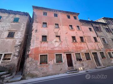 CASA INDIPENDENTE A LONGARONE