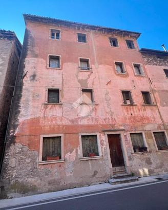 CASA INDIPENDENTE A LONGARONE