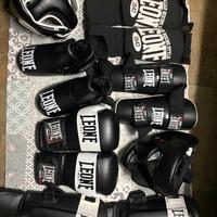 Attrezzatura kick boxing