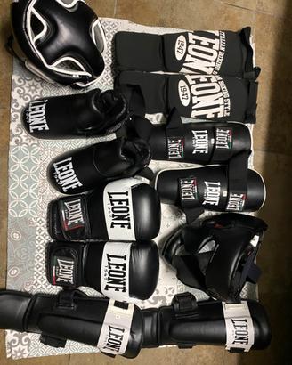 Attrezzatura kick boxing