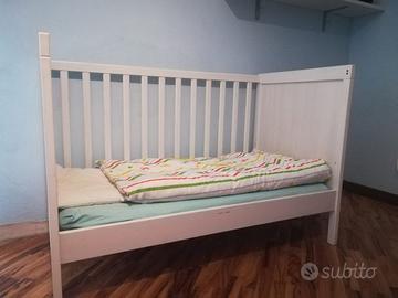Lettino bambino in legno bianco