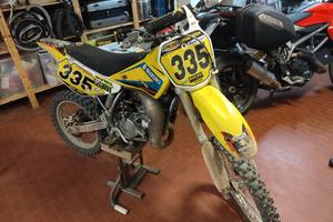 Suzuki Rm85 cross