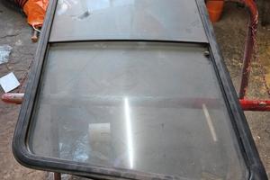PAJERO 1 SERIE vetro posteriore destro scorrevole