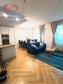 Appartamento di 100 m² con 4 locali e box auto a M