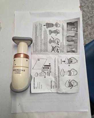 Attrezzo per allenare il collo