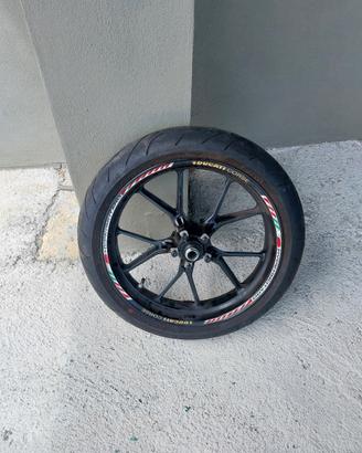 smembro hypermotard 796