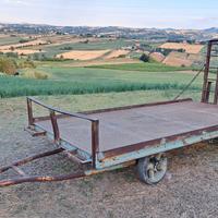 Rimorchio agricolo a due assi - vintage