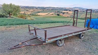 Rimorchio agricolo a due assi - vintage
