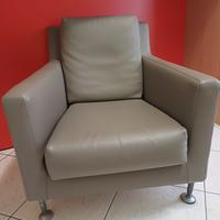 Poltrona colore grigio