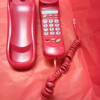Telefono rosso vintage 