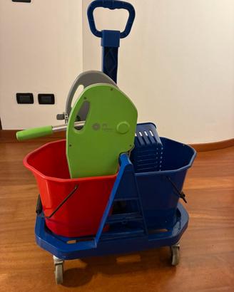 Carrello per pulizie con doppio secchio