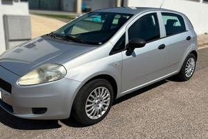 FIAT GRANDE PUNTO 1.3 MULTIJET CON GANCIO TRAINO