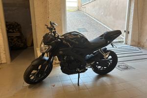 Yamaha mt-125 total black