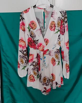 tuta corta donna italiana 