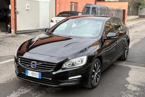Volvo V60 Geartronic R-design EURO 6B