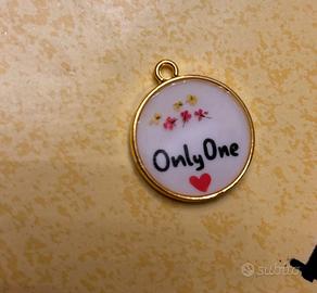 Ciondolo in resina OnlyOne handmade