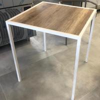 Tavolo in ferro battuto e legno