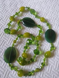collana verde in vetro