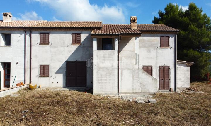 Villa indipendente di nuova costruzione con vista