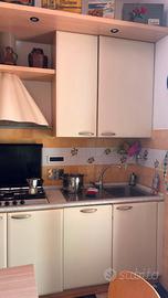 CUCINA  FUNZIONANTE e ARREDAMENTO COMPLETO