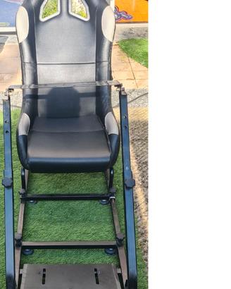 Postazione per volante completa di sedile