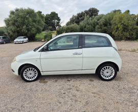 Lancia Ypsilon 2012 Unyca