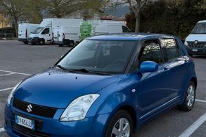 Suzuki Swift 4X4 full optional!