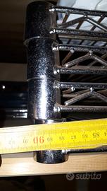 Scaffale in fiio di acciaio