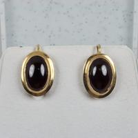 Orecchini in oro e granate