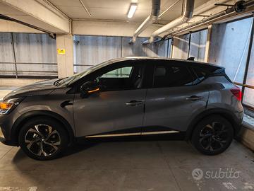Captur 1.6 full ibrida top di gamma come nuova