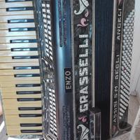 Fisarmonica e cavalletto