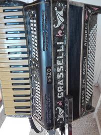 Fisarmonica e cavalletto