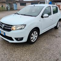 Dacia Sandero 1.2 16V GPL 75CV