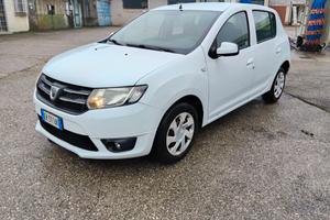 Dacia Sandero 1.2 16V GPL 75CV