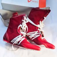 Stivaletti vicini calzature - sarei da wrestling  