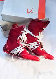 Stivaletti vicini calzature - sarei da wrestling  