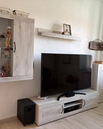 Parete attrezzata €250