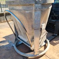 Tramoggia, benna in alluminio per cemento