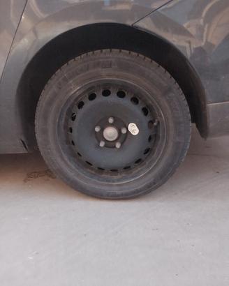 cerchio in ferro  renault 5 fori R16