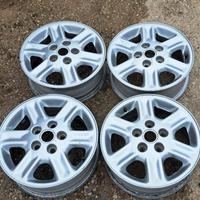 Cerchi in lega Land Rover Freelander R15 - R 15
