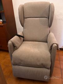 Poltrona anziani funzioni lift e relax